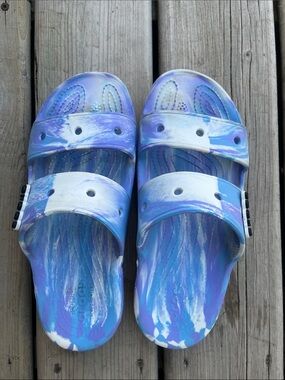 CROCS Blue, Purple & White Marble Slide Sandals with 2 Jibbits Size 10